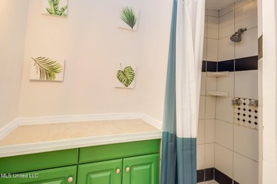 Situated on a generous lot, this beautifully updated 4-bedroom - photo 15