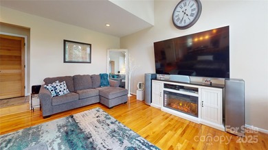 BEAUTIFUL 4 BEDROOM HOME WITH SPECTACULAR GOLF COURSE AND LAKE - photo 16