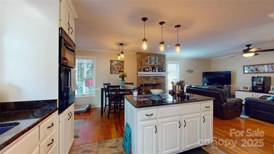 BEAUTIFUL 4 BEDROOM HOME WITH SPECTACULAR GOLF COURSE AND LAKE - photo 20