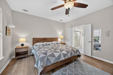 Bright, inviting and move in ready! This pristinely kept - photo 21