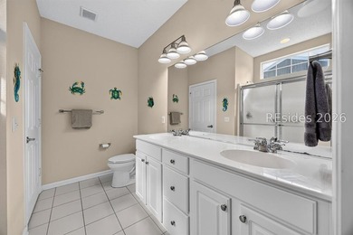 Bright, inviting and move in ready! This pristinely kept - photo 24