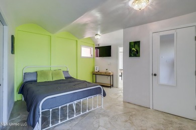 Situated on a generous lot, this beautifully updated 4-bedroom - photo 26