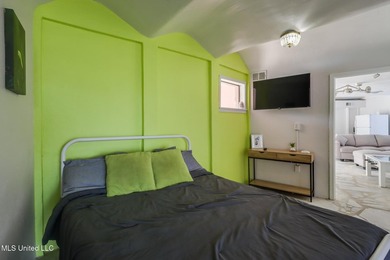 Situated on a generous lot, this beautifully updated 4-bedroom - photo 27