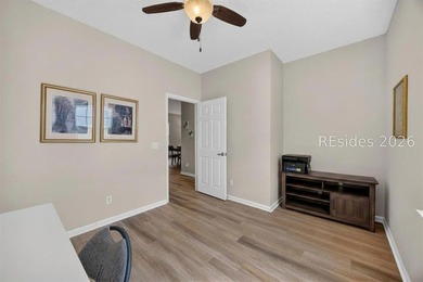 Bright, inviting and move in ready! This pristinely kept - photo 32
