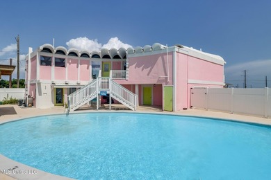 Situated on a generous lot, this beautifully updated 4-bedroom - photo 35