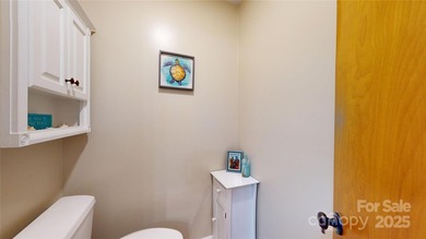 BEAUTIFUL 4 BEDROOM HOME WITH SPECTACULAR GOLF COURSE AND LAKE - photo 40