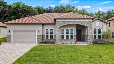 Lake Minnehaha Home For Sale in Clermont Florida