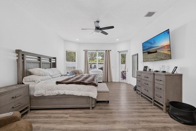 Come see this spectacularly upgraded pool home, the nicest ever - photo 47