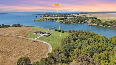 Lake Acreage For Sale in Kerens, Texas