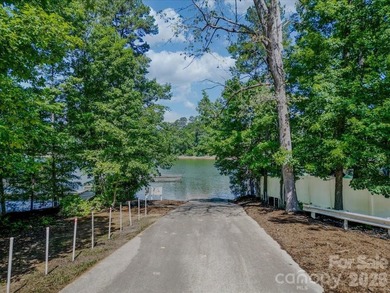 Welcome to The Springs at High Rock Lake, one of the area's - photo 2