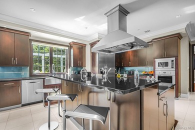 Imagine an exclusive lifestyle redefined within a private HOA - photo 11