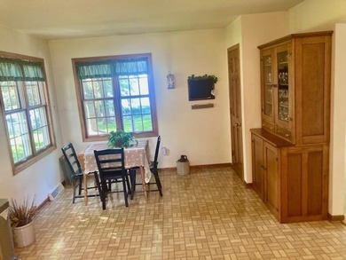 Opportunity to own a 5 bedroom/2 bath home on beautiful Green - photo 20