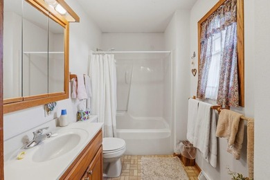 Opportunity to own a 5 bedroom/2 bath home on beautiful Green - photo 32
