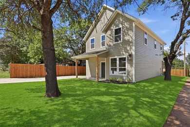 With 3 bedrooms, 2.5 baths, and a dedicated office, this - photo 4