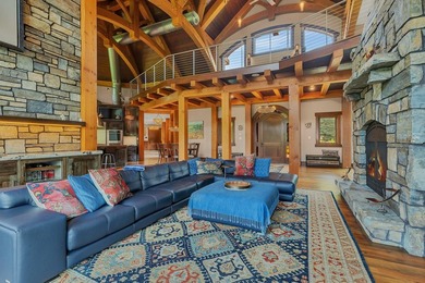 Enjoy the epitome of luxury living on the 16th & 17th hole at - photo 5