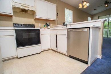 Welcome to your perfect retreat in beautiful Myrtle Beach! This - photo 10