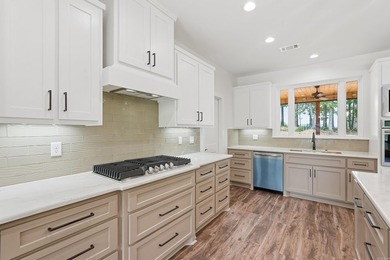 Experience refined new construction by Guerrero Custom Homes at - photo 11
