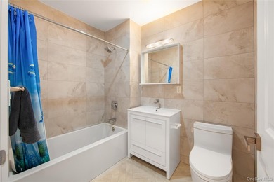 This luxurious condominium penthouse atop a modern elevator - photo 11