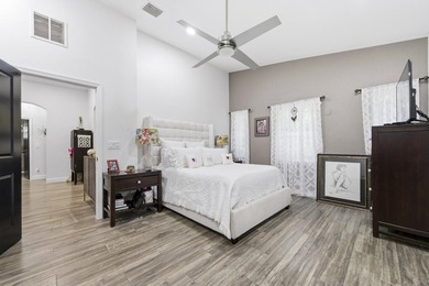 Wel maintained 3BR/2BA home with a 2 car garage in the gated - photo 13