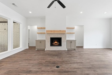 Experience refined new construction by Guerrero Custom Homes at - photo 38
