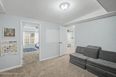 Conveniently located close to the beach, shopping, dining, and - photo 11