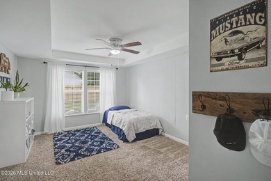 Conveniently located close to the beach, shopping, dining, and - photo 12
