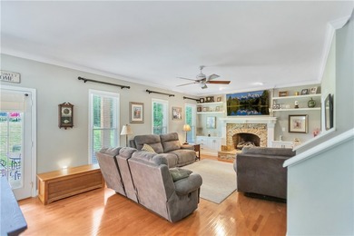 BRAND NEW ROOF WITH TRANSFERRABLE WARRANTY!! Just in time for - photo 15