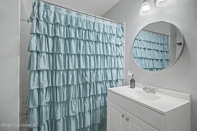 Conveniently located close to the beach, shopping, dining, and - photo 22