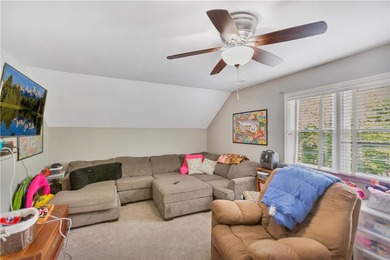 BRAND NEW ROOF WITH TRANSFERRABLE WARRANTY!! Just in time for - photo 26