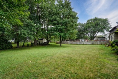 OPEN THE DOOR TO EASY ONE-FLOOR LIVING! This well-maintained - photo 31