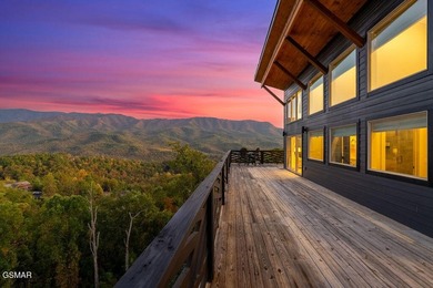 EPIC Mountain Views and solid rental history! Welcome to 839 - photo 3