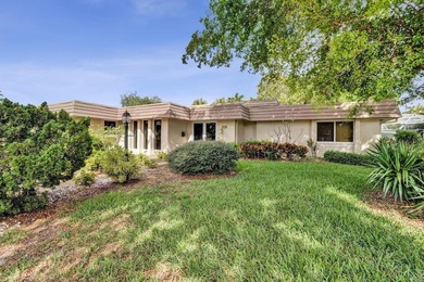 Welcome home to this beautifully maintained 3-bedroom, 3-bath - photo 1