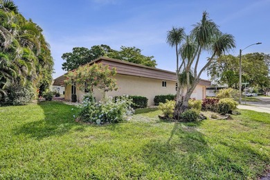 Welcome home to this beautifully maintained 3-bedroom, 3-bath - photo 5