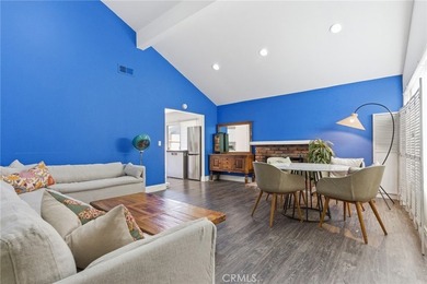 Nestled in a quiet cul-de-sac, this highly desirable front unit - photo 3