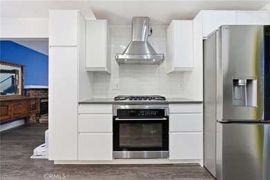 Nestled in a quiet cul-de-sac, this highly desirable front unit - photo 9