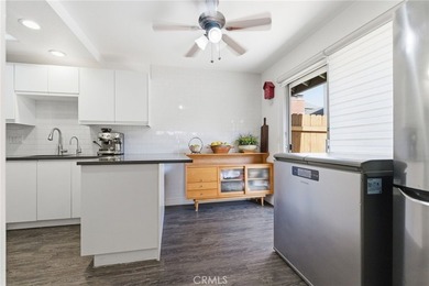 Nestled in a quiet cul-de-sac, this highly desirable front unit - photo 10