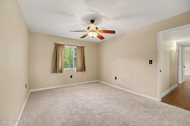 Enjoy comfort, convenience, and style in this beautifully - photo 12