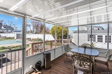 Welcome home to this beautiful Colonial in the highly - photo 15
