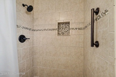 Enjoy comfort, convenience, and style in this beautifully - photo 15