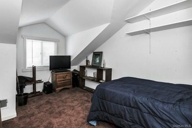 Welcome home to this beautiful Colonial in the highly - photo 24
