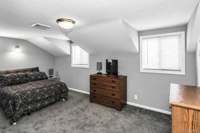 Welcome home to this beautiful Colonial in the highly - photo 26