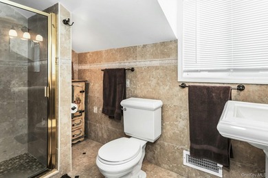 Welcome home to this beautiful Colonial in the highly - photo 27