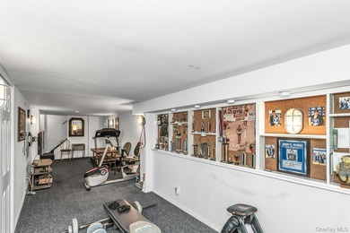 Welcome home to this beautiful Colonial in the highly - photo 28