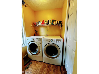 Prepare to be wowed! Homes like this don't come on the market - photo 29