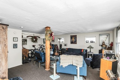 Welcome home to this beautiful Colonial in the highly - photo 30