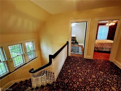 Prepare to be wowed! Homes like this don't come on the market - photo 32