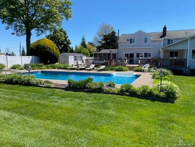 Welcome home to this beautiful Colonial in the highly - photo 36