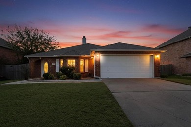 Lake Grapevine Home For Sale in Roanoke Texas