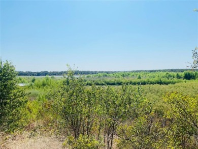 Lake Lot Sale Pending in Runaway Bay, Texas