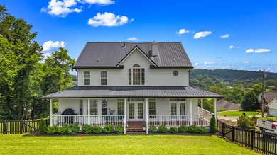 Stunning farmhouse-inspired home featuring a grand two-story - photo 3